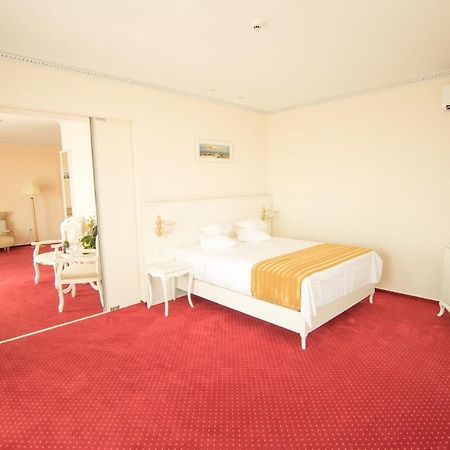Msr Port Hotel มันกาเลีย ภายนอก รูปภาพ