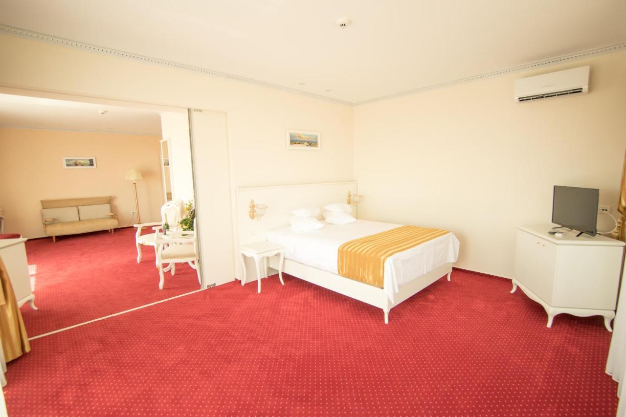 Msr Port Hotel มันกาเลีย ภายนอก รูปภาพ