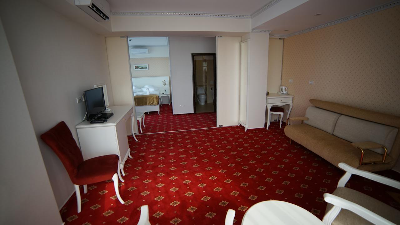Msr Port Hotel มันกาเลีย ภายนอก รูปภาพ