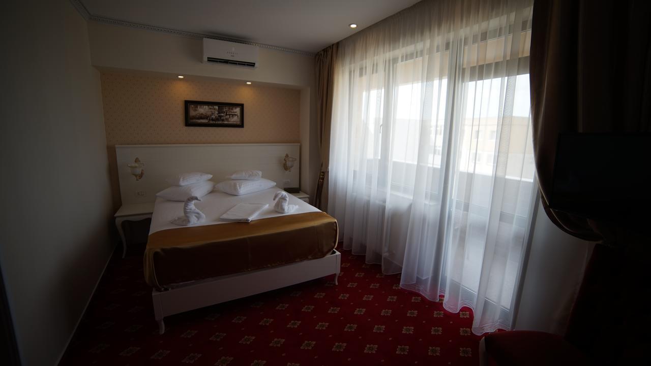 Msr Port Hotel มันกาเลีย ภายนอก รูปภาพ