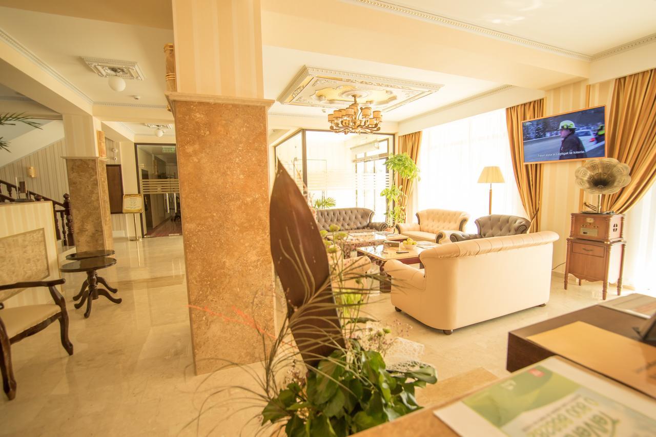 Msr Port Hotel มันกาเลีย ภายนอก รูปภาพ