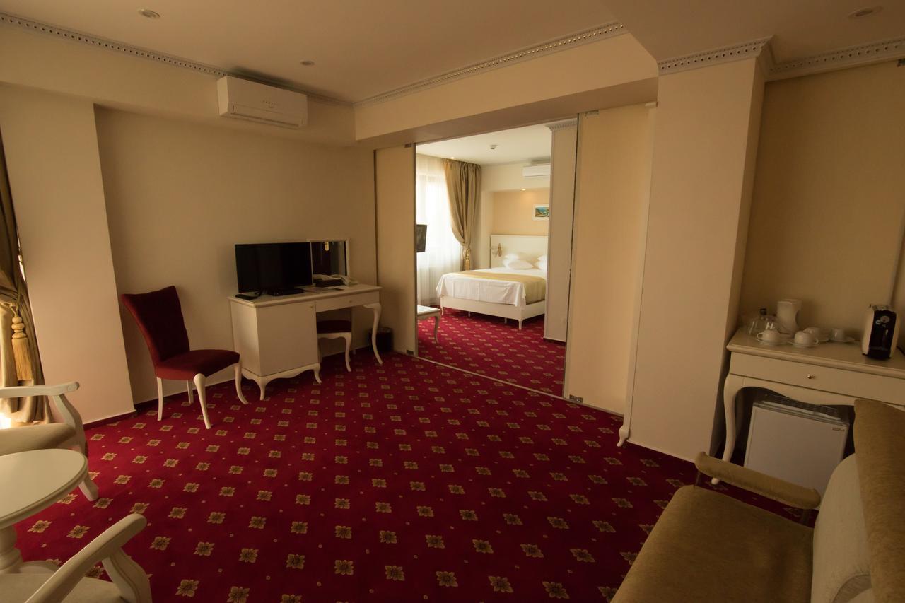 Msr Port Hotel มันกาเลีย ภายนอก รูปภาพ