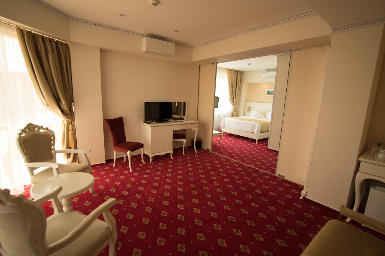 Msr Port Hotel มันกาเลีย ภายนอก รูปภาพ